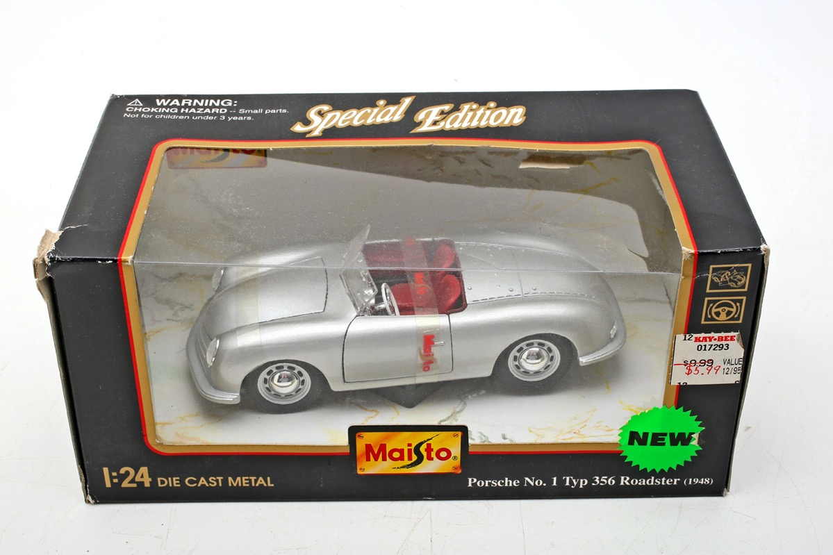 Maisto Porsche No.1 Typ 356 Roadster 1948 -Special Edition Diecast